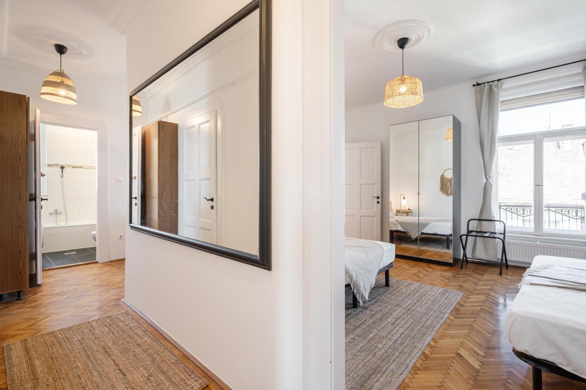 Neo Rooftop Home With Ac Budapest Esterno foto